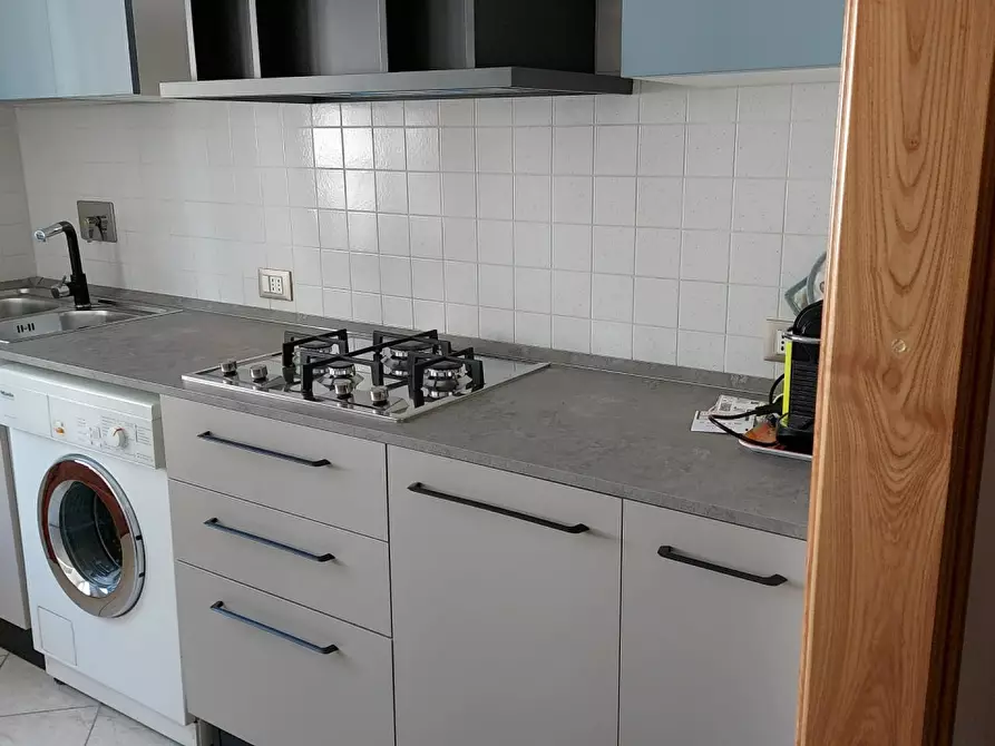Immagine 4 di Appartamento in affitto  in Viale Italia  a Follonica