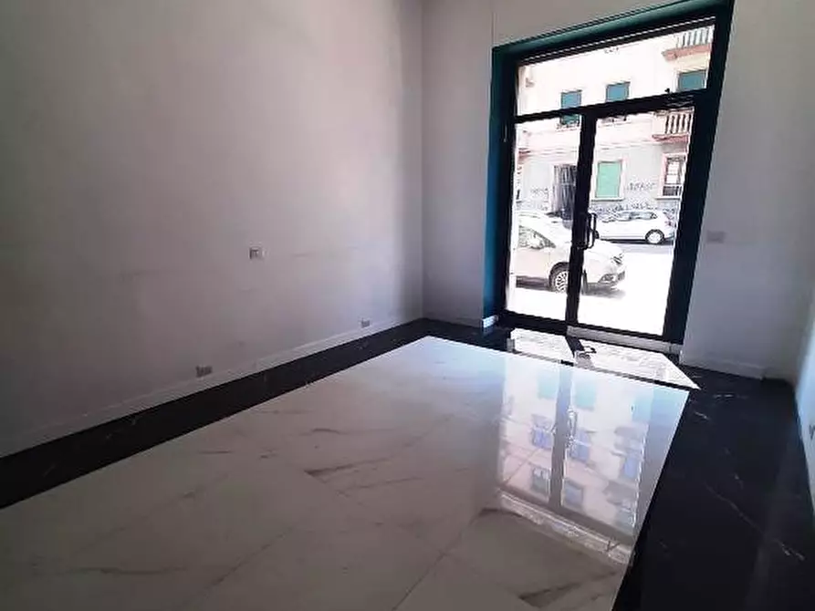 Immagine 3 di Negozio in affitto  in Via Casoretto  a Milano