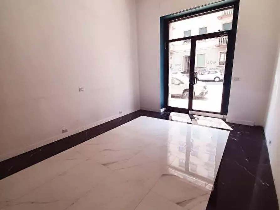 Immagine 4 di Negozio in affitto  in Via Casoretto  a Milano