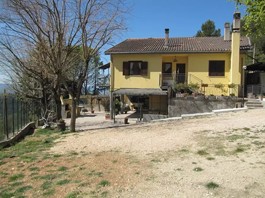 Immagine 1 di Casa indipendente in vendita  in Via dello Spodiore a Terni