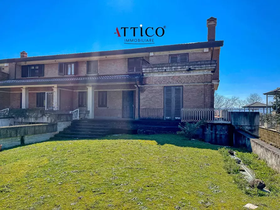 Immagine 1 di Villa in vendita  a Avellino