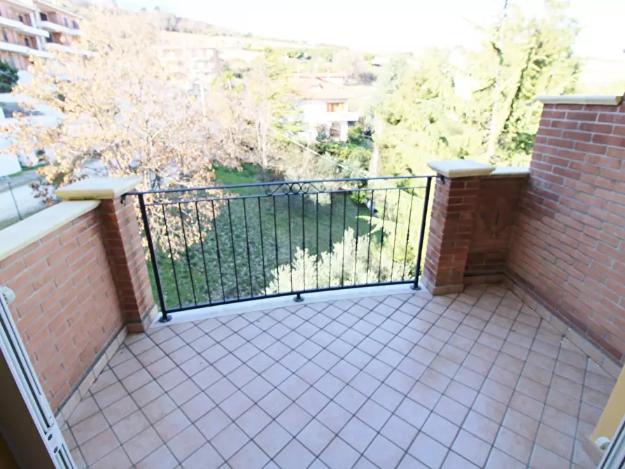 Immagine 1 di Appartamento in vendita  in C.da giardino a Ancarano