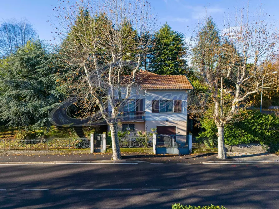 Immagine 1 di Villa in vendita  in Breccia (co) a Como