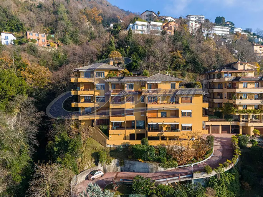 Immagine 1 di Appartamento in vendita  in Via Per Brunate a Como