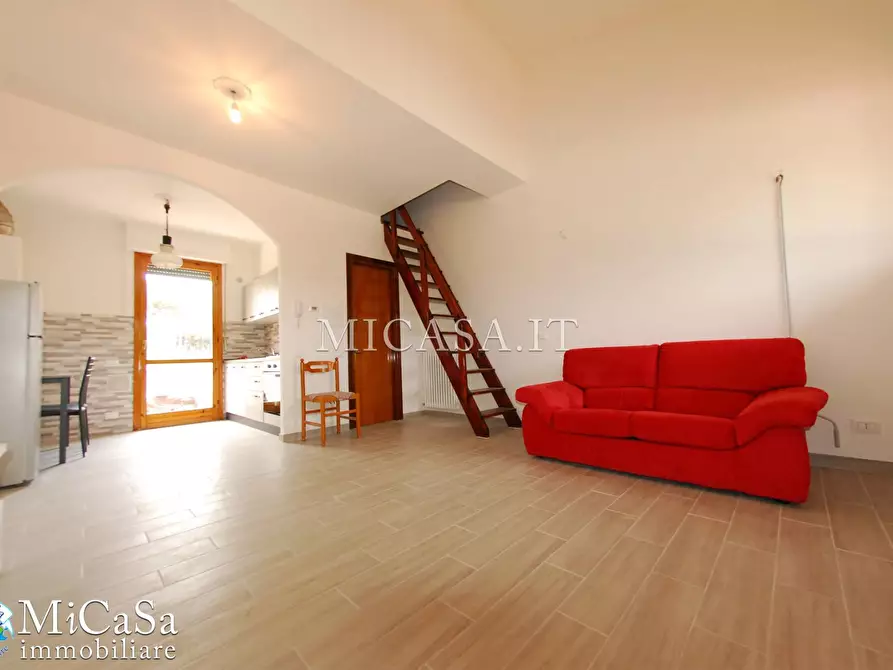 Immagine 1 di Appartamento in vendita  in Viale del Tirreno a Pisa