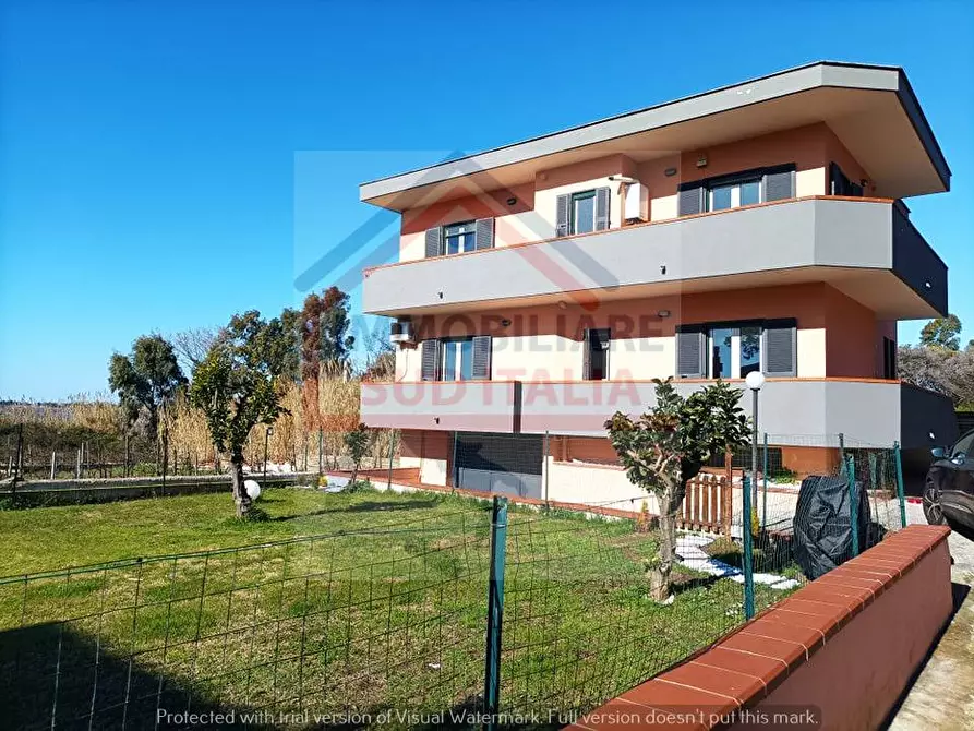 Immagine 1 di Villa in affitto  in via lago patria a Giugliano In Campania