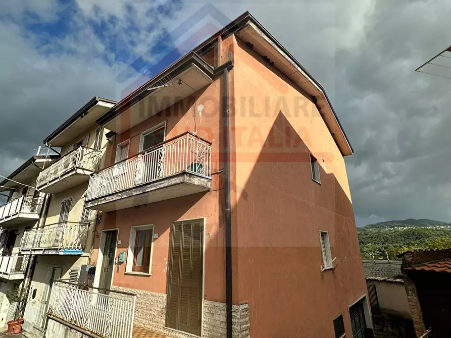 Immagine 1 di Appartamento in vendita  in corso vittorio emanuele a Pratola Serra