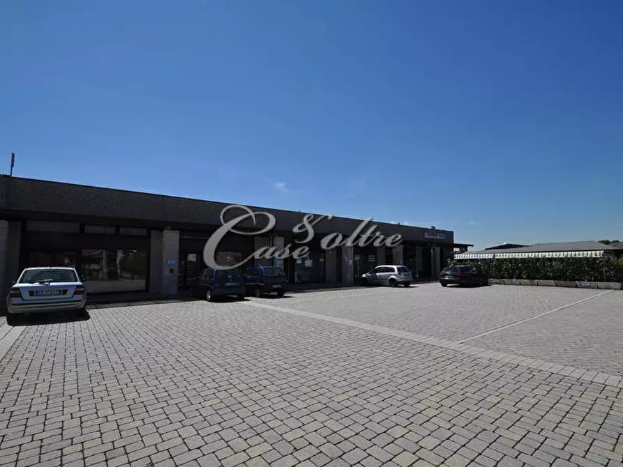 Immagine 1 di Posto auto in vendita  in Via Ticino a Como