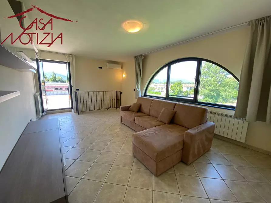 Immagine 1 di Appartamento in vendita  in Via Romana a Lucca