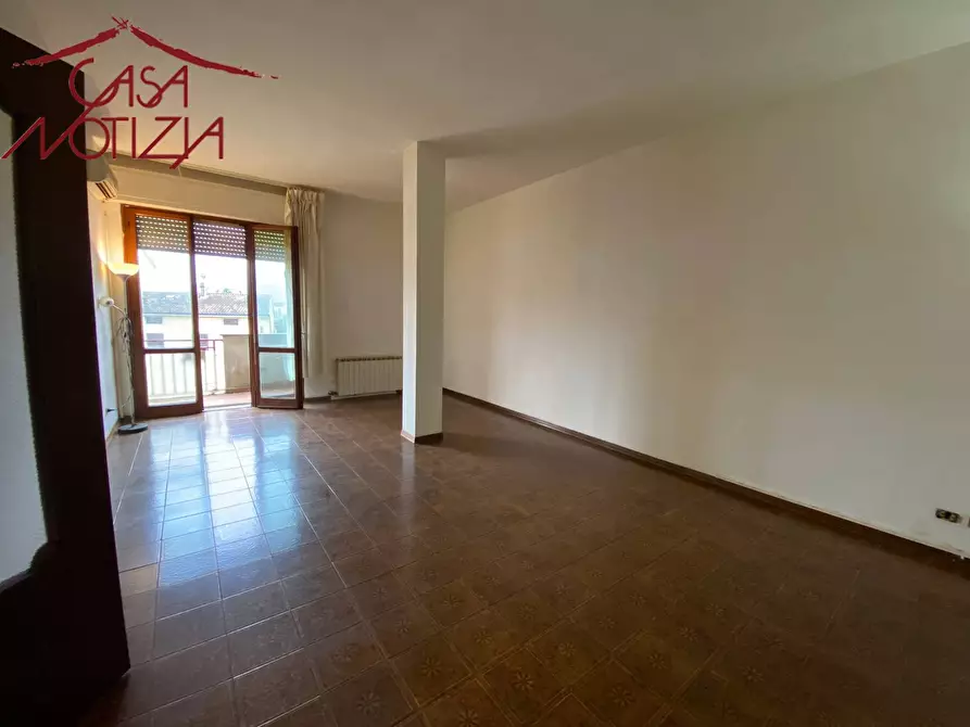 Immagine 1 di Appartamento in vendita  in Viale Giacomo Puccini a Lucca
