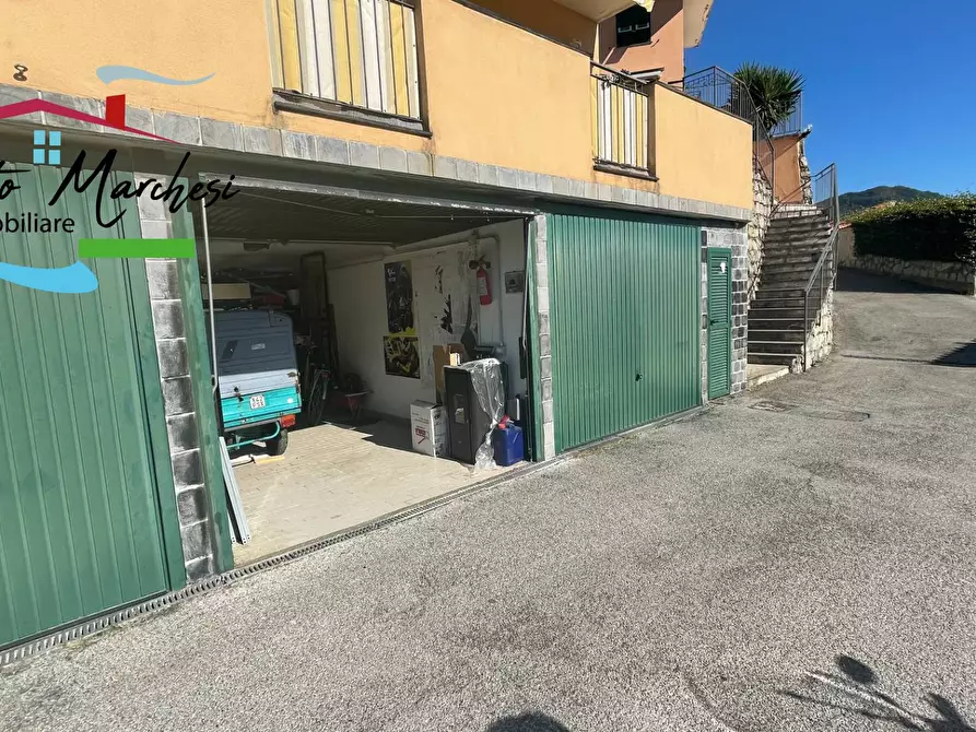 Immagine 1 di Locale commerciale in vendita  in VIA SEPOZZO a Avegno