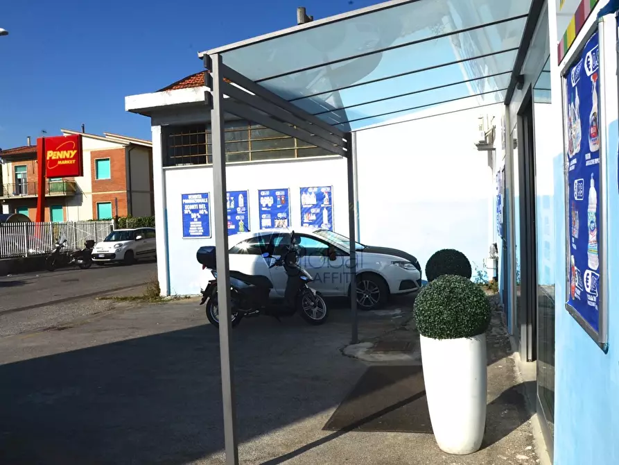 Immagine 1 di Posto auto in vendita  in Via Domenico Cimarosa a Livorno