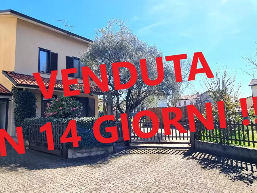 Immagine 1 di Villa in vendita  in GUGLIELMO MARCONI a Liscate