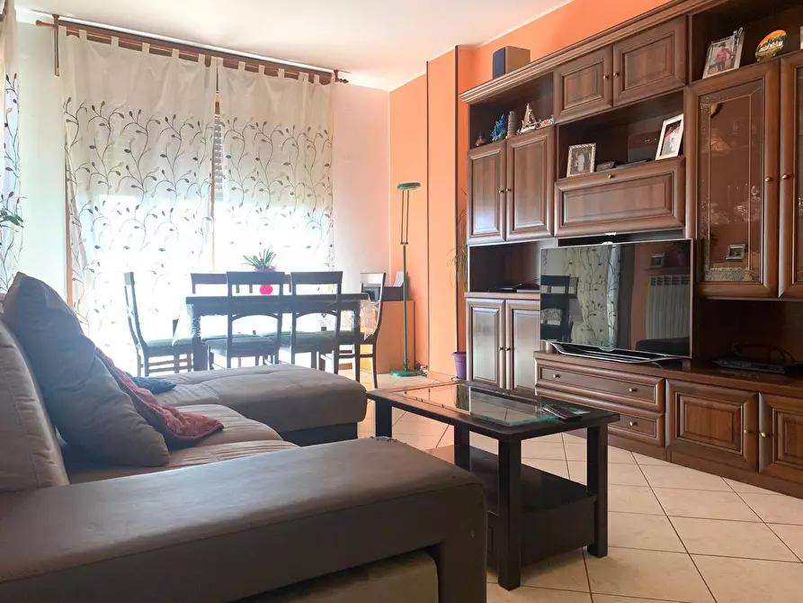 Immagine 1 di Appartamento in vendita  in Via Adua a Carnago
