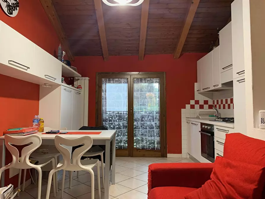 Immagine 1 di Appartamento in vendita  in Via Cavour a Barasso