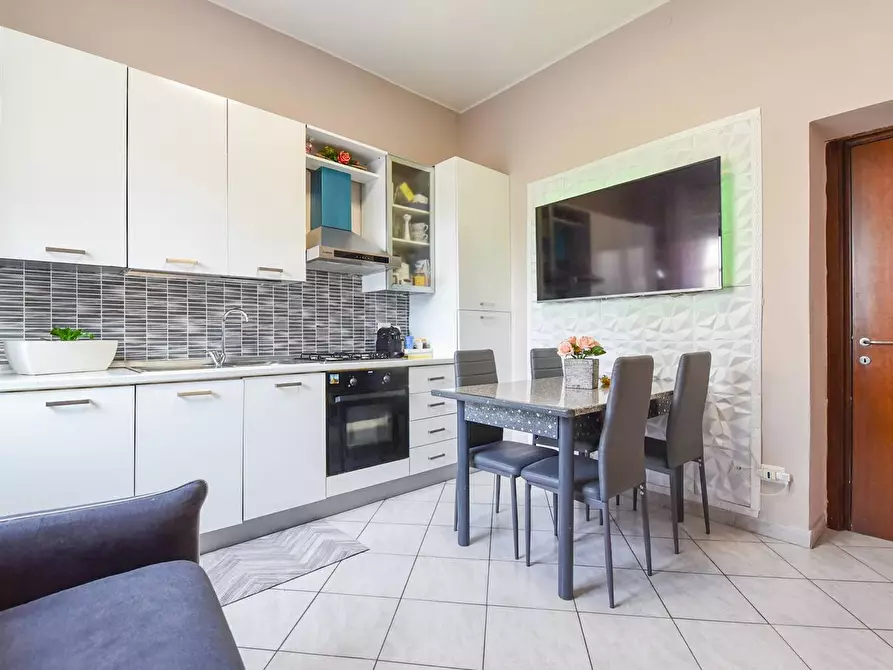 Immagine 1 di Appartamento in vendita  in Via Manzoni a Malnate