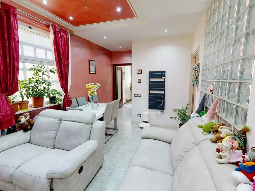 Immagine 1 di Appartamento in vendita  in Via Binaghi a Malnate