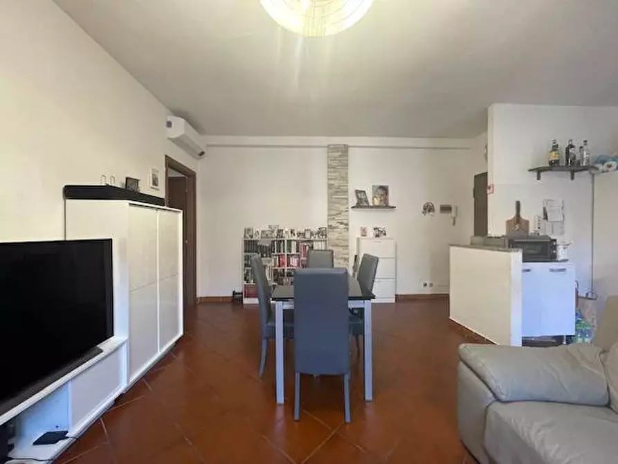 Immagine 1 di Appartamento in vendita  in Via Ogliari a Malnate