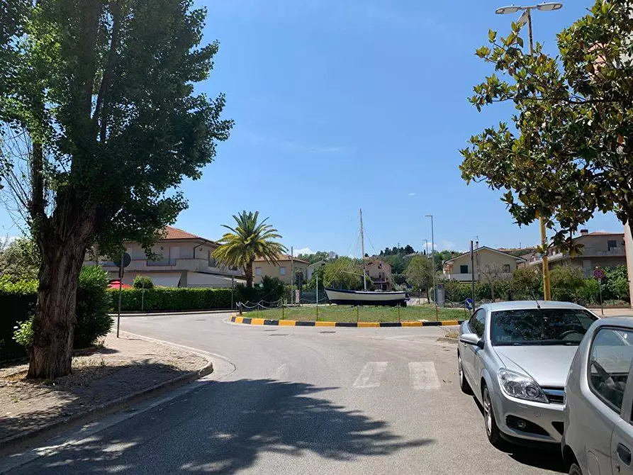 Immagine 1 di Posto auto in vendita  a Giulianova