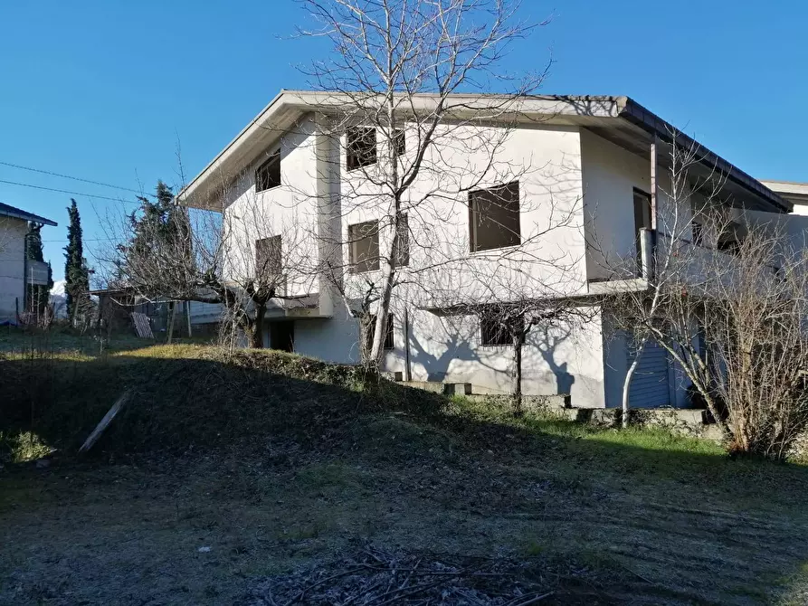 Immagine 1 di Villa in vendita  in Basciano San Rustico a Basciano