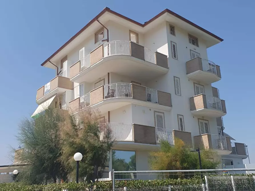 Immagine 1 di Appartamento in vendita  in via portofino a Giulianova