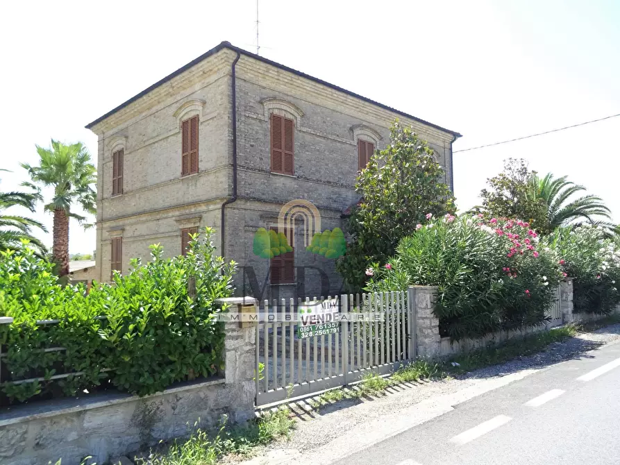 Immagine 1 di Casa indipendente in vendita  in viale Gran Sasso a Corropoli