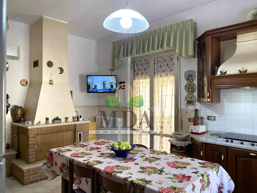 Immagine 1 di Appartamento in vendita  in via Dante Alighieri a Martinsicuro