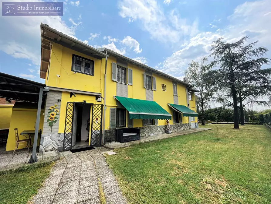 Immagine 1 di Villa in vendita  in Via Fermi a Albaredo Arnaboldi