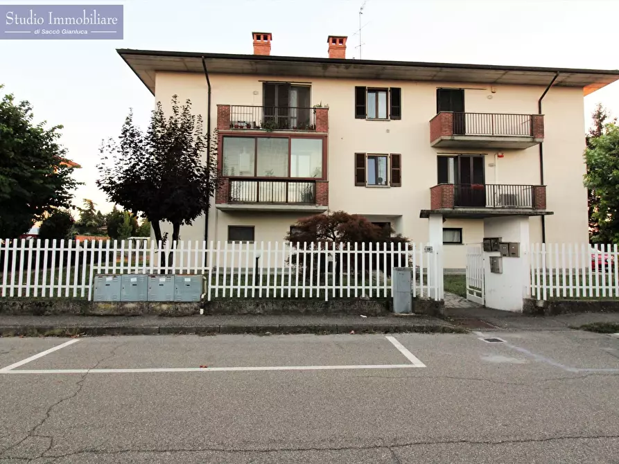 Immagine 1 di Appartamento in vendita  in Via Don Minzoni a Bressana Bottarone