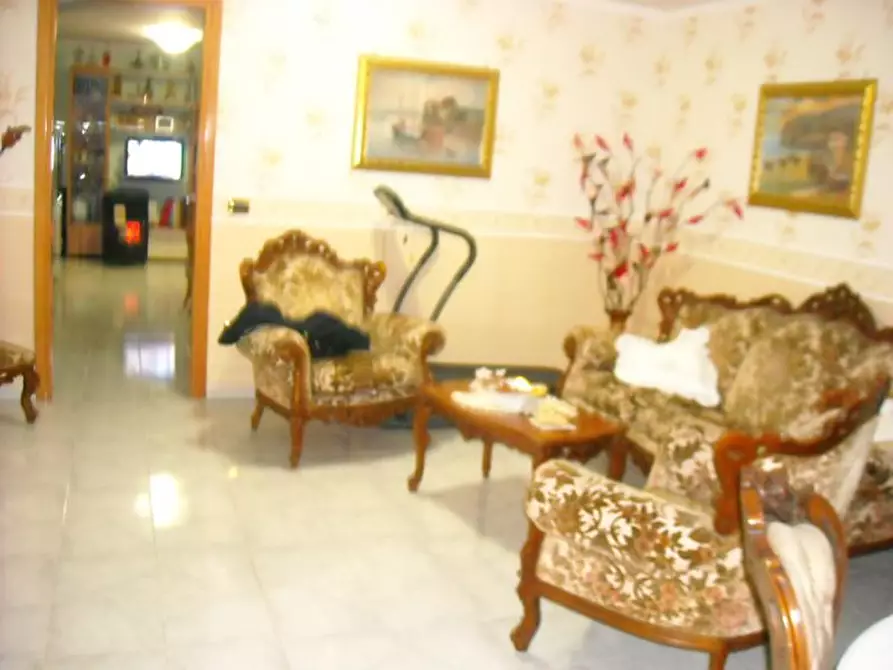 Immagine 1 di Appartamento in vendita  in vai cimarosa a Sant'antimo