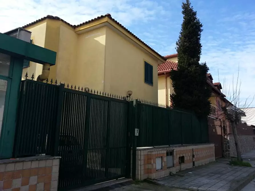 Immagine 1 di Villa in vendita  in via sandro pertini a Calvizzano