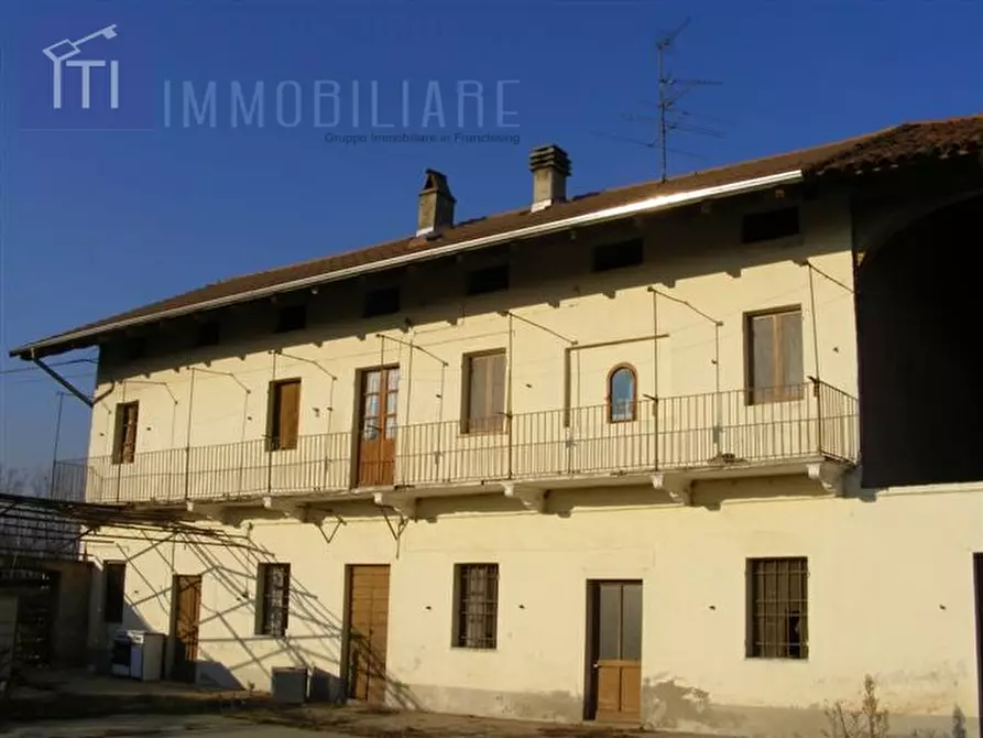 Immagine 1 di Rustico / casale in vendita  in Strada Provinciale 42 a Tronzano Vercellese