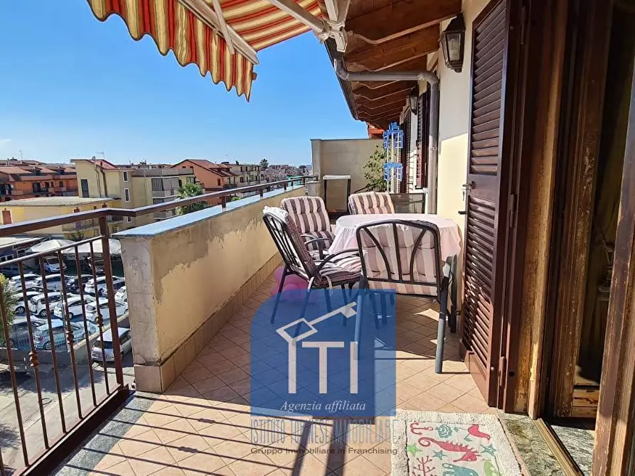 Immagine 1 di Appartamento in vendita  in VIA DELLA LIBERTà a Giugliano In Campania