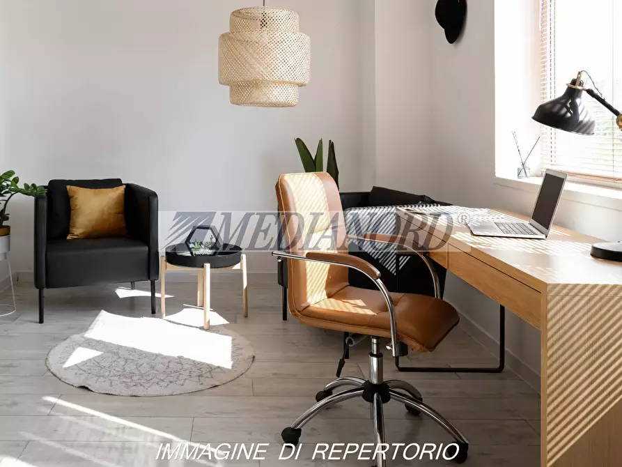 Immagine 1 di Ufficio in affitto  in via campagnola a Bergamo