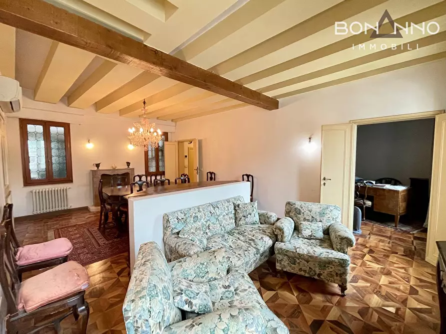 Immagine 1 di Appartamento in vendita  in Campo Sant'Anzolo a Venezia