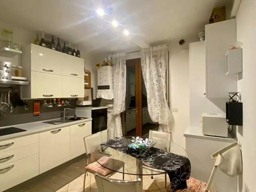 Immagine 1 di Appartamento in vendita  in via roma a Riese Pio x