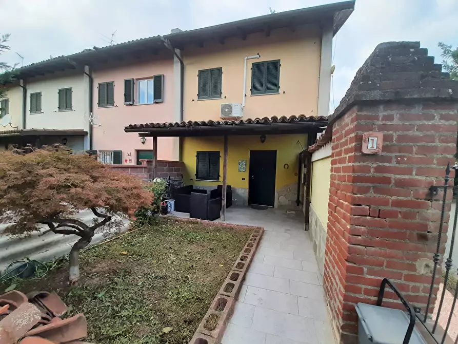 Immagine 1 di Villa in vendita  a Casal Cermelli