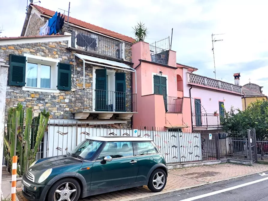 Immagine 1 di Appartamento in vendita  in Via Garibaldi a San Bartolomeo Al Mare