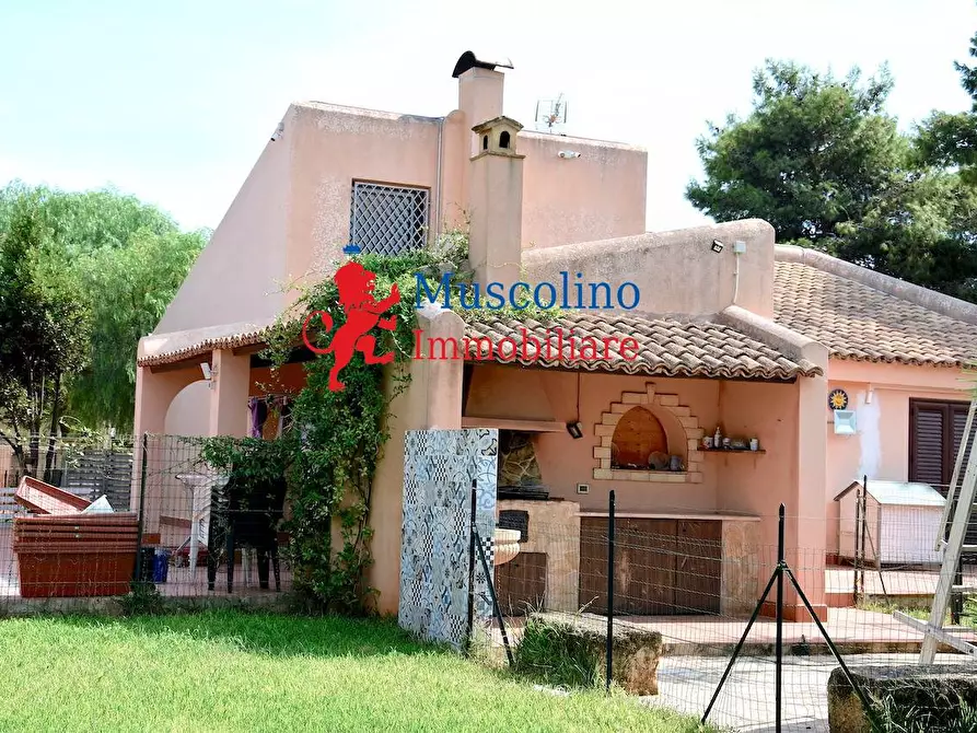 Immagine 1 di Villa in vendita  in Via Mazara a Marsala