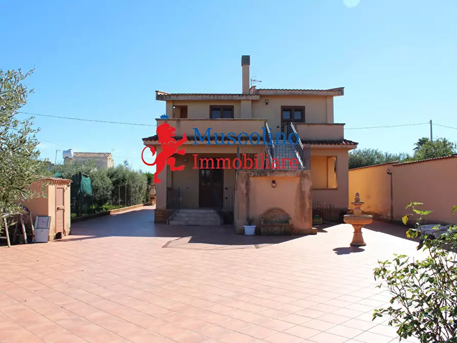 Immagine 1 di Villa in vendita  in contrada Garaffo a Castelvetrano
