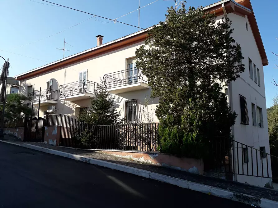 Immagine 1 di Casa indipendente in vendita  in Via Salvo d'Acquisto a Manoppello