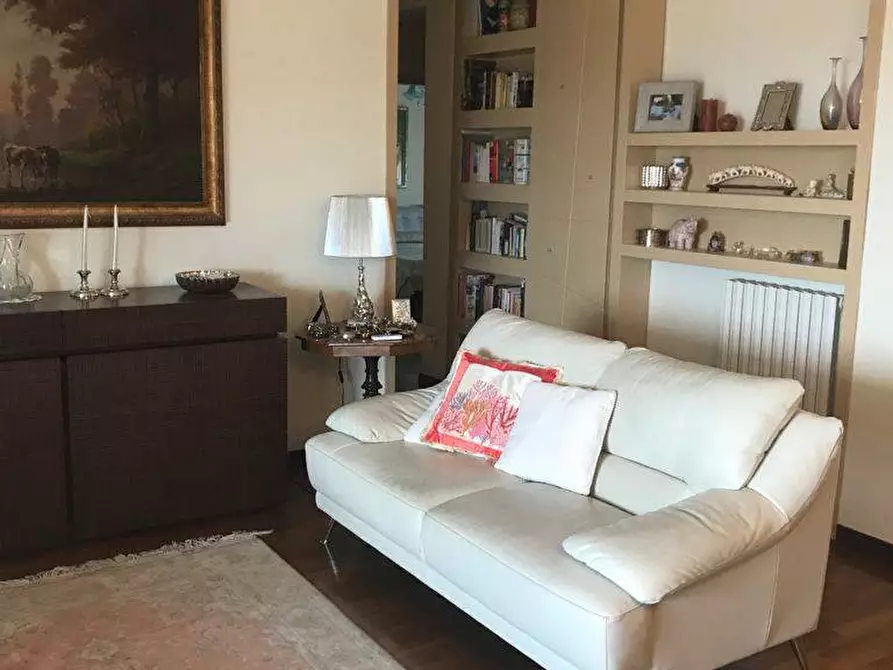 Immagine 1 di Appartamento in vendita  in Viale Aldo Moro a Chieti