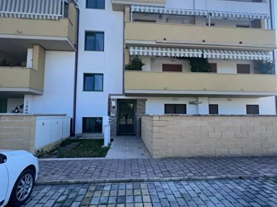 Immagine 1 di Appartamento in vendita  in Via Piave a Cepagatti