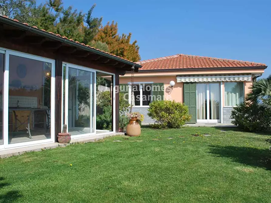 Immagine 1 di Villa in vendita  in Via degli Olandesi a Camporosso