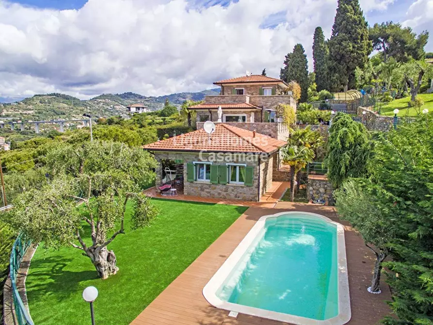 Immagine 1 di Villa in vendita  in Via Selva Dolce a Bordighera