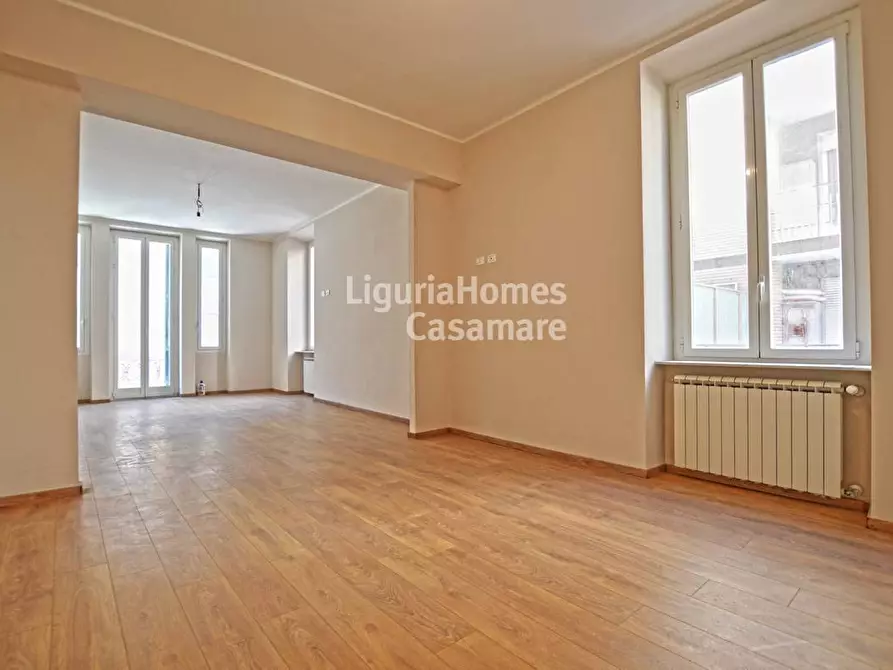 Immagine 1 di Appartamento in vendita  in Via Vittorio Emanuele II a Bordighera