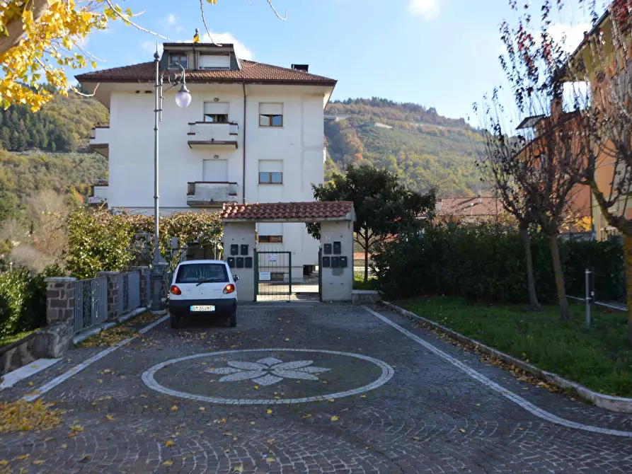 Immagine 1 di Appartamento in vendita  in via San Rocco a Parolise