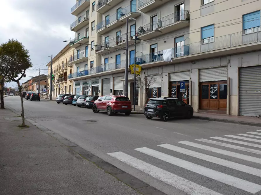 Immagine 1 di Locale commerciale in affitto  in via F. Tedesco a Avellino