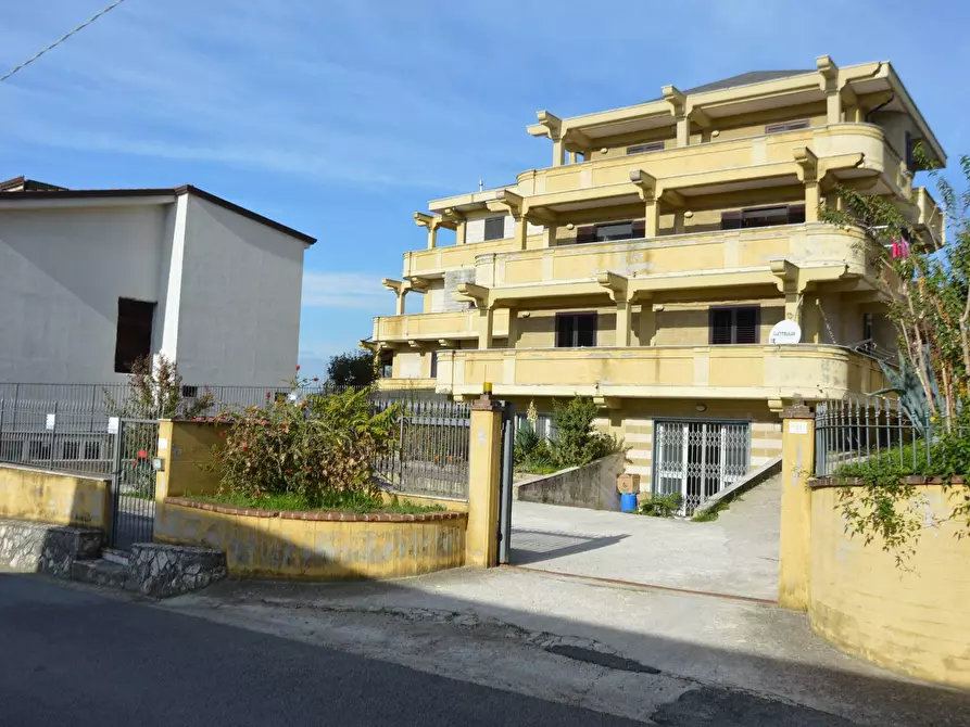 Immagine 1 di Appartamento in vendita  in via Provinciale a Pratola Serra