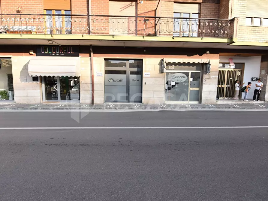 Immagine 1 di Locale commerciale in affitto  in via Gramsci a Atripalda